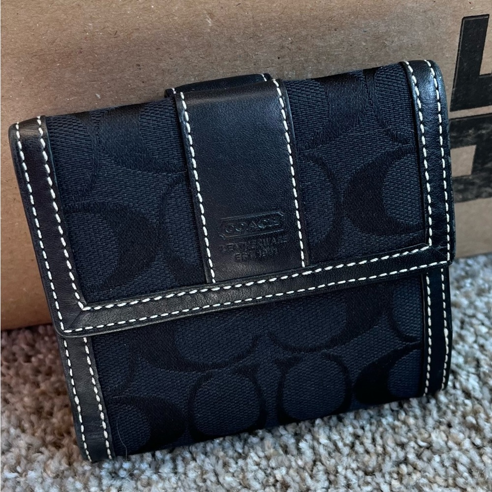 Authentic Coach Fabric/Leather Wallet.